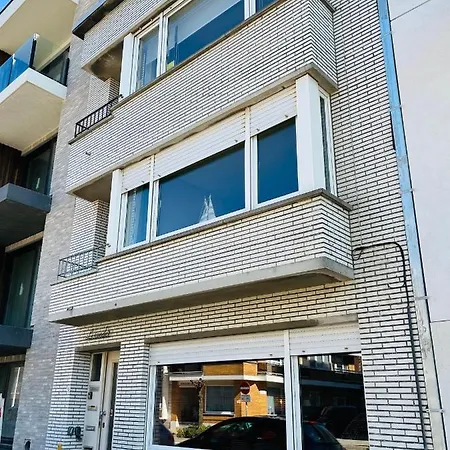 Ruim, Rustgevend Glv App Met Warme Kleuraccenten * Middelkerke